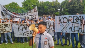 Skandal Guru Paksa 5 Murid SD Taliabu Makan Lumpur: Orangtua Mengamuk dan Tuntutan Hukum Mengguncang Maluku Utara