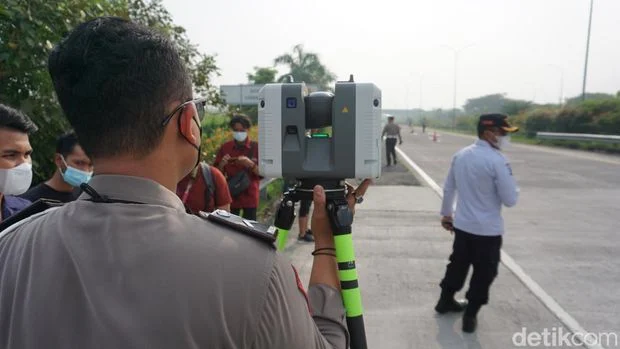 Tim TAA Korlantas Ungkap Kesalahan Fatal Sopir Taksi Hijau di Kecelakaan KA Argo Bromo vs KRL
