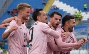 Venezia Menundukkan Palermo 2-0: Inzaghi Optimis Play‑off, Fans Meriah di Penzo