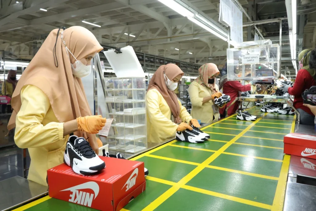 Vietnam: Dari Pabrik Sepatu Hingga Meja Catur Jalanan, Negara Berkembang dengan Tantangan Baru