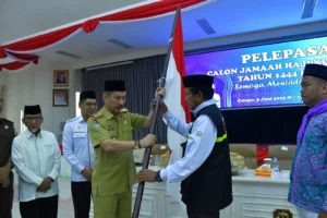 Wakil Walikota Denpasar Lepas Rombongan Jamaah Calon Haji