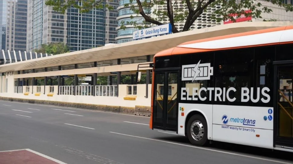 Astra Luncurkan Gerakan Naik Transportasi Publik untuk Karyawan di Jakarta