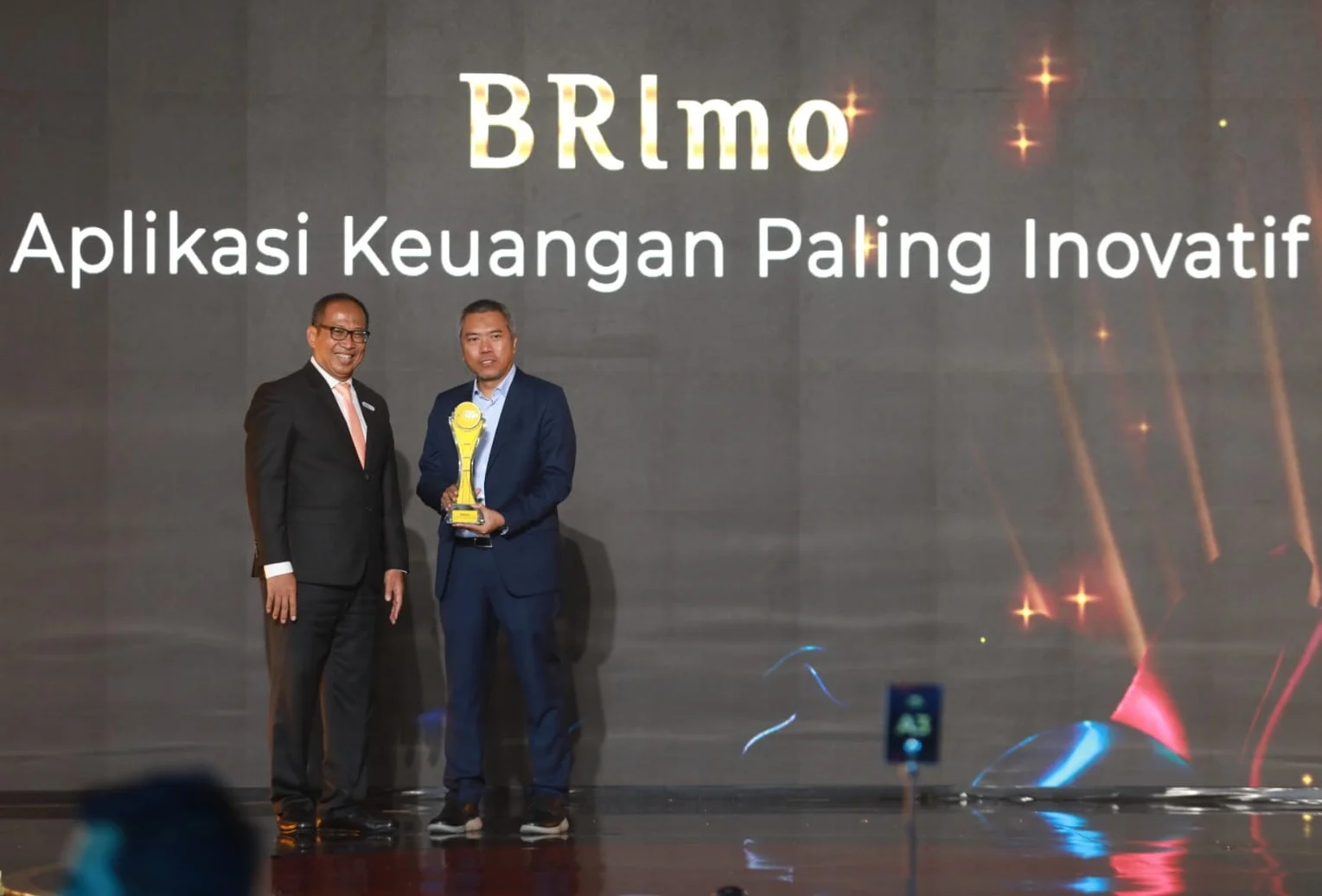 BRI Life Borong Tiga Penghargaan Sebagai Apresiasi Pencapaian Soliditas Finansial dan Inovasi Digital