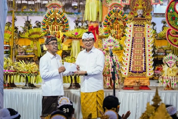 Bupati Adi Arnawa Menghadiri Karya Nyawa Wedana Utama di Ungasan