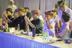 Bupati Badung Adi Arnawa Hadiri Piodalan di Bongkasa