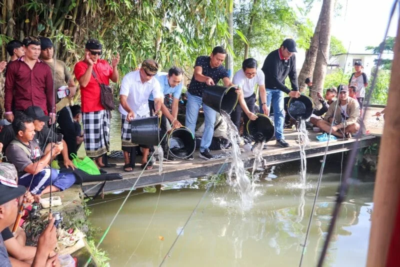 Bupati Klungkung Buka Lomba Mancing Air Deras dan Tekankan Kebersihan Lingkungan