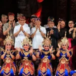 Bupati Satria Saksikan Uji Coba Gong Kebyar dan Drama Gong di Nusa Penida