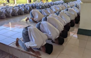 Dwigol Debut Sang ‘Anak Imigran’: Yasin Ayari Pilih Sujud Syukur, Bukan Selebrasi di Gawang Tunisia