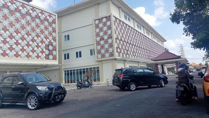 DWP Badung Jenguk ASN yang Sakit di RSD Mangusada dalam Rangka Peringati Hari Lahir Pancasila