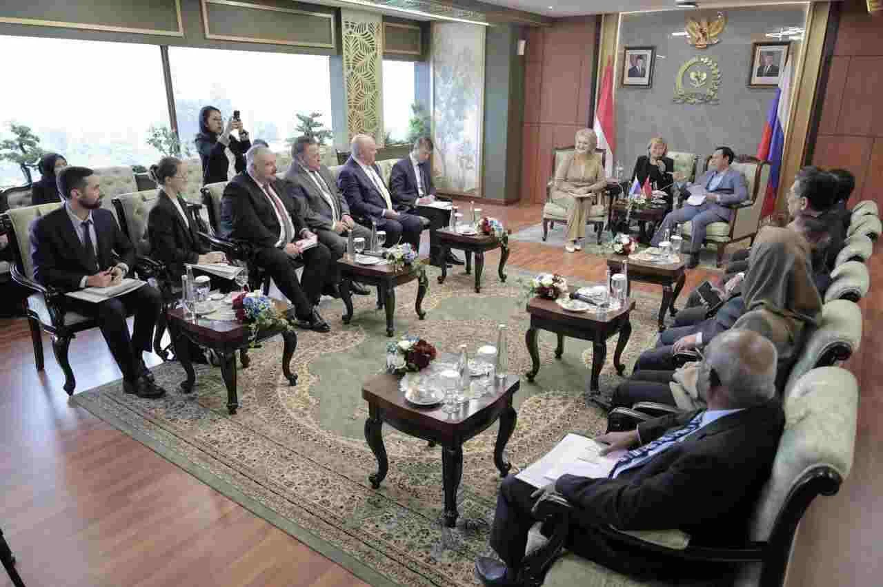 Gubernur Koster Terima Delegasi Parlemen Saint Petersburg, Perkuat Kerja Sama Bali-Rusia