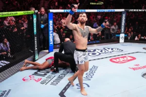 KO Brutal dan Lamaran Romantis: Mauricio Ruffy Cetak Sejarah di UFC White House Freedom 250!