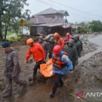 Korban Banjir di Baktiseraga Ditemukan Meninggal di Bawah Reruntuhan Rumah
