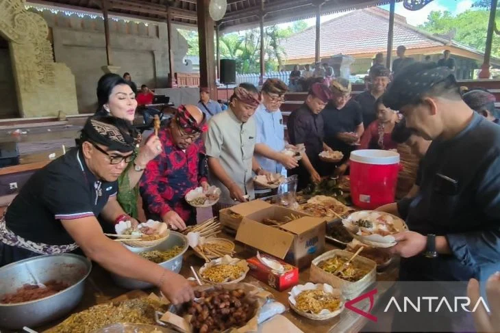 Lestarikan Kuliner Bali, Kecamatan Denpasar Selatan Gelar Lomba Ngelawar Antar Desa dan Kelurahan
