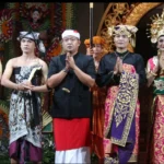 Parade Busana Adat Buleleng Mengisi PKB XLVIII