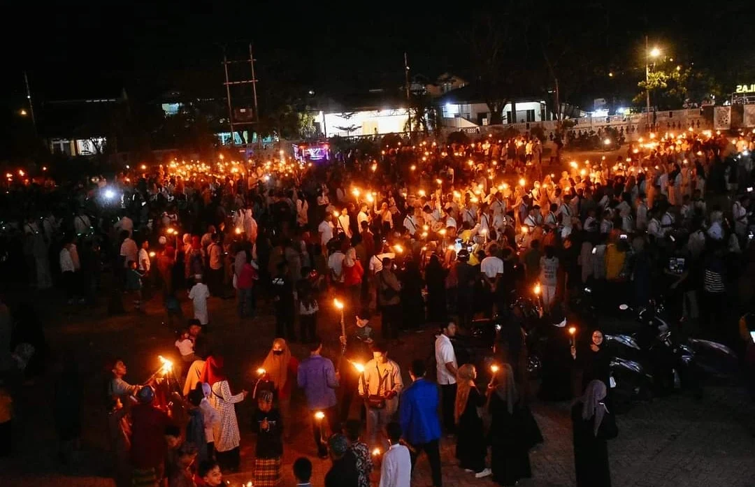 Pawai Obor Meriahkan Tahun Baru Islam 1448 Hijriah di Berbagai Daerah