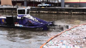Pemkab Badung Apresiasi Kapal Trash Skimmer, Inovasi Baru Tangani Sampah di Pesisir Kuta