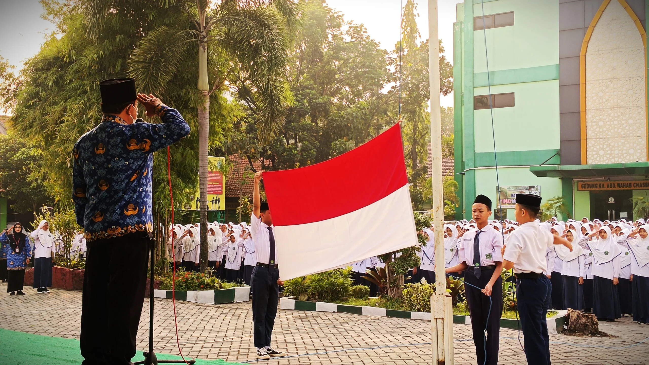 Pemkab Klungkung Peringati Hari Lahir Pancasila 2026 dengan Menggelar Upacara Bendera