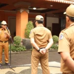 Sekda Eddy Mulya Mimpin Apel Disiplin ASN di Kecamatan Dentim untuk Tingkatkan Dedikasi dan Kolaborasi