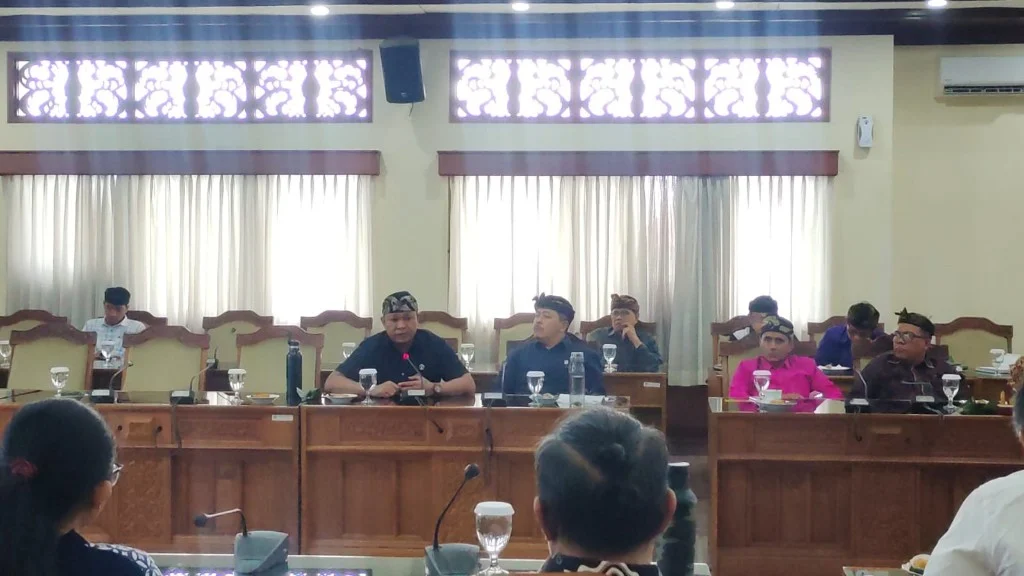 Wakil Ketua III DPRD Badung Hadiri Penguatan Desa Adat dan Penegakan Hukum PSBS